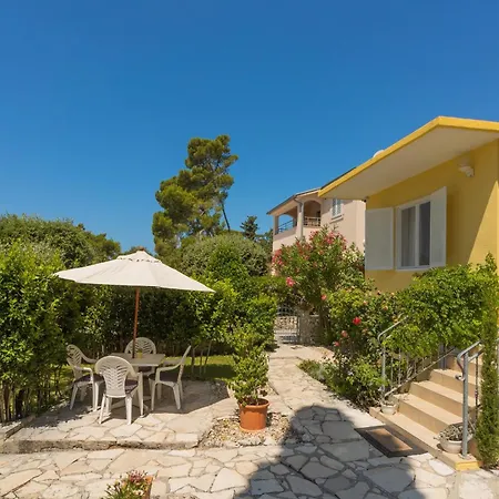 Holiday home La Casita Petrcane
